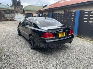Toyota Crown Royale 2005 Black