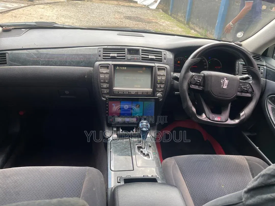 Toyota Crown Royale 2005 Black