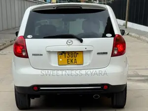 Mazda Verisa 2007 White