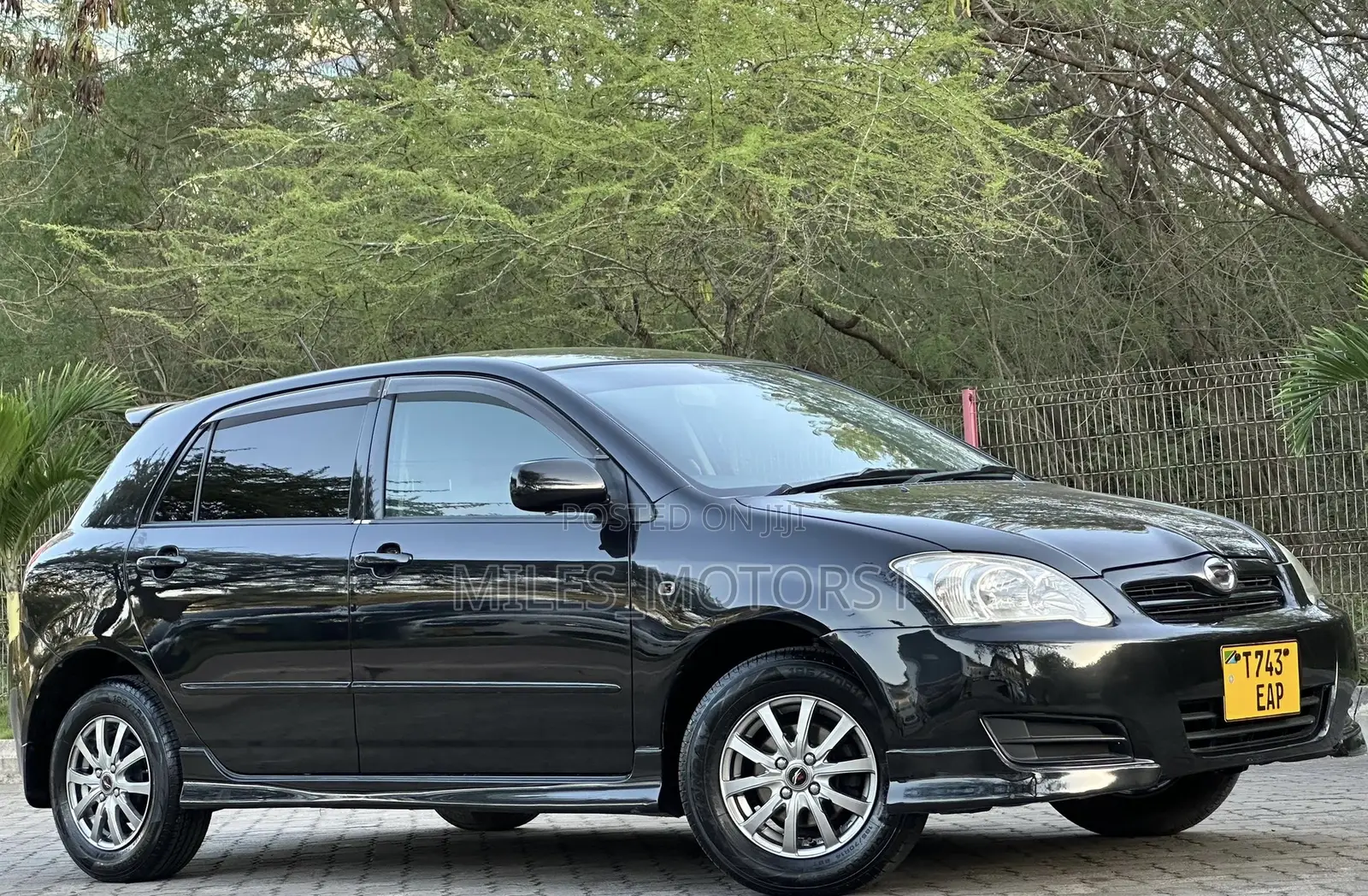 Toyota Corolla RunX 2004 Black