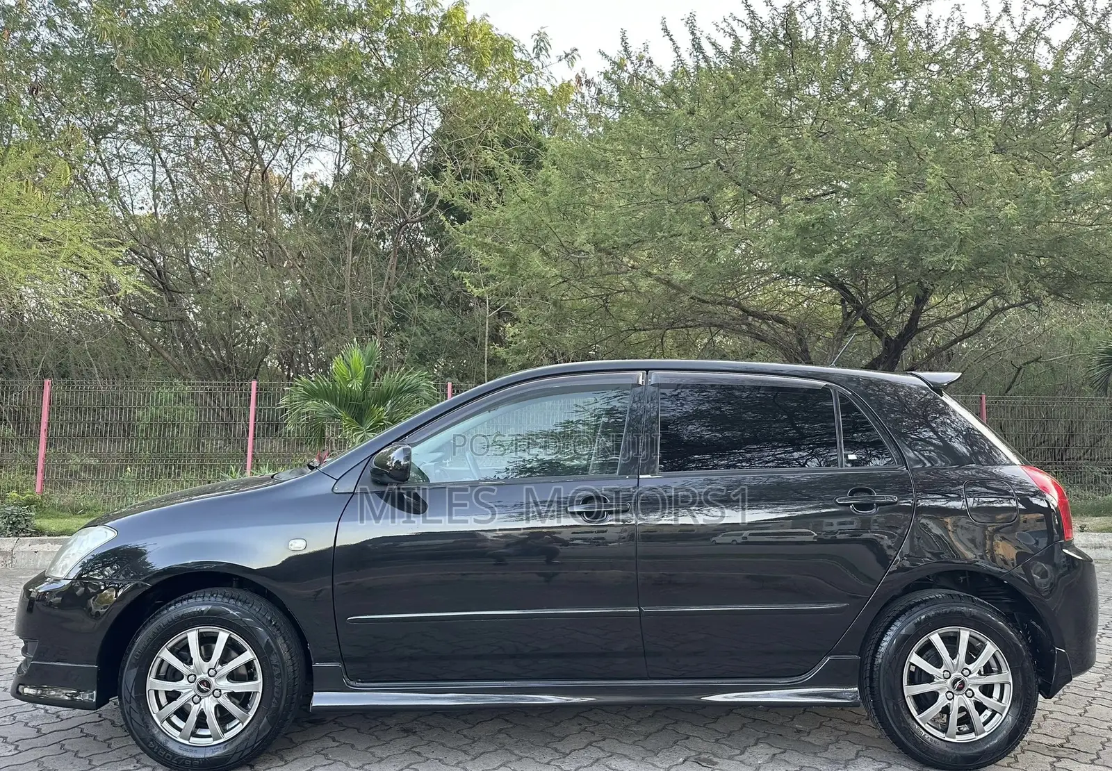 Toyota Corolla RunX 2004 Black