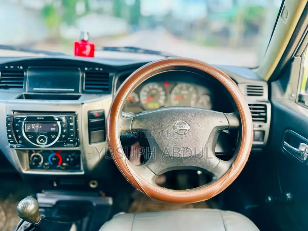 Nissan Patrol 2006 White