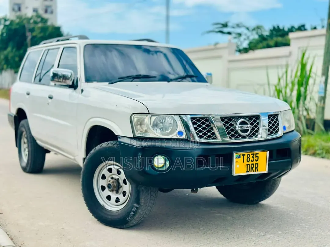 Nissan Patrol 2006 White