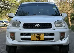 Toyota RAV4 2001 White