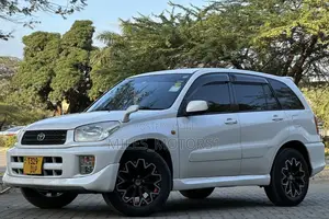 Toyota RAV4 2001 White