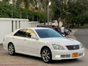 Toyota Crown Royale 2005 White