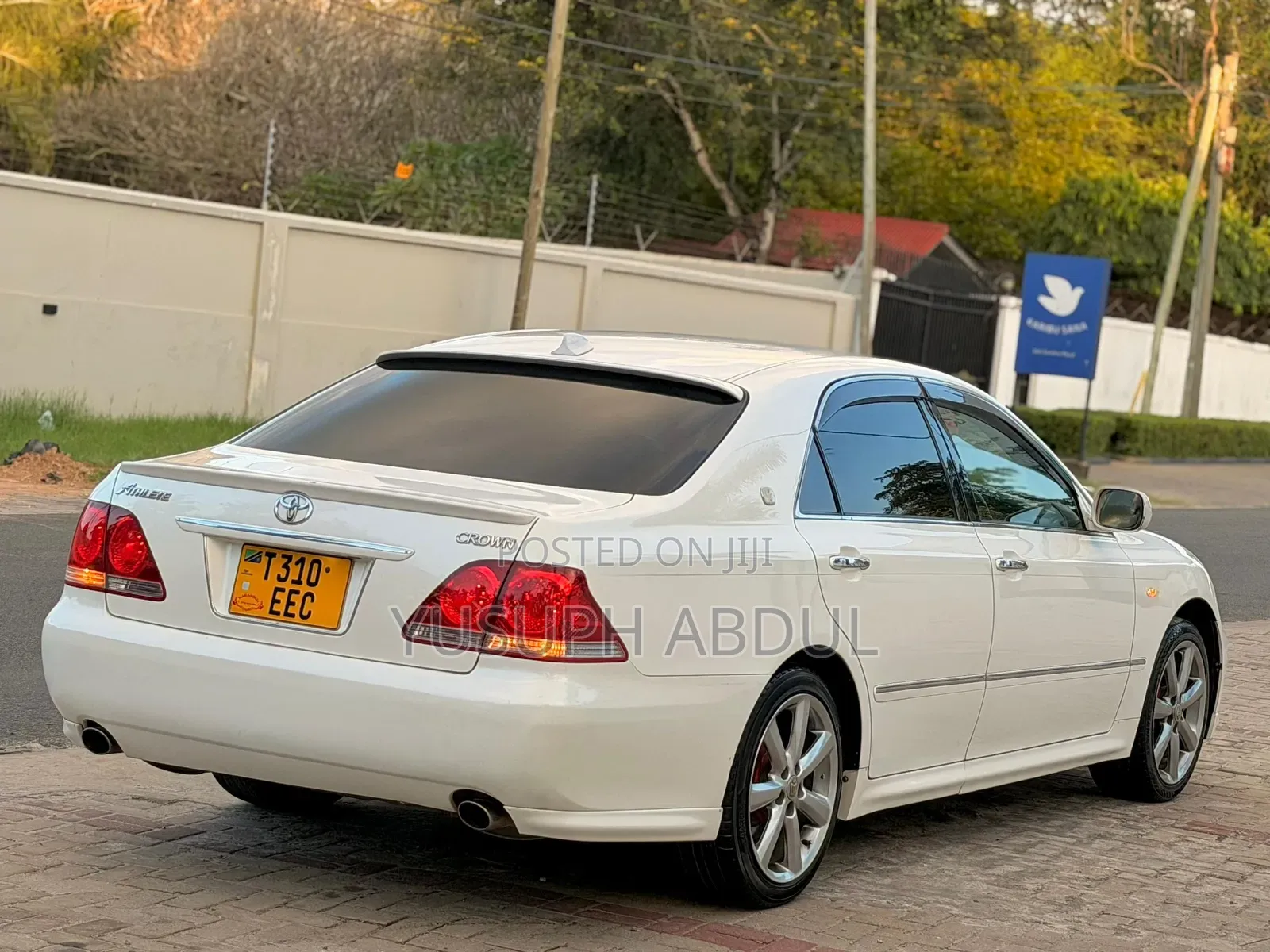 Toyota Crown Royale 2005 White
