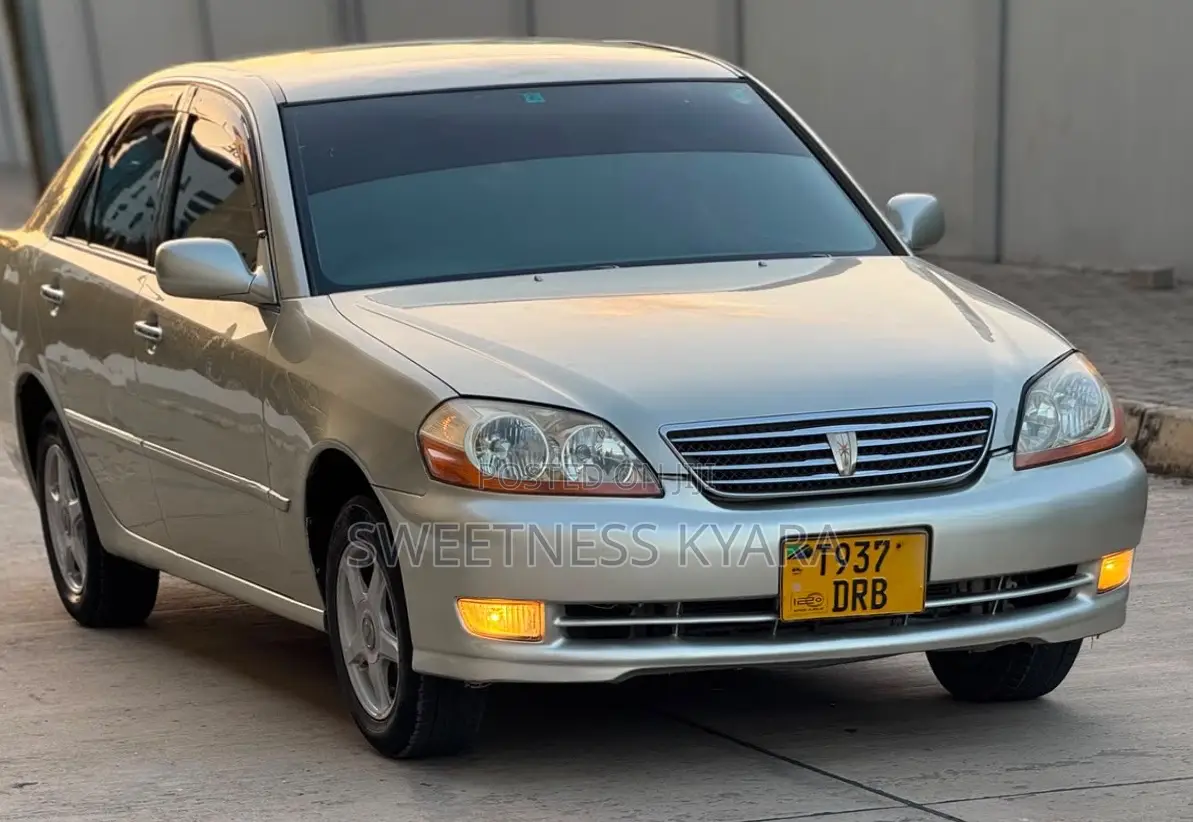 Toyota Mark II 2004 Silver