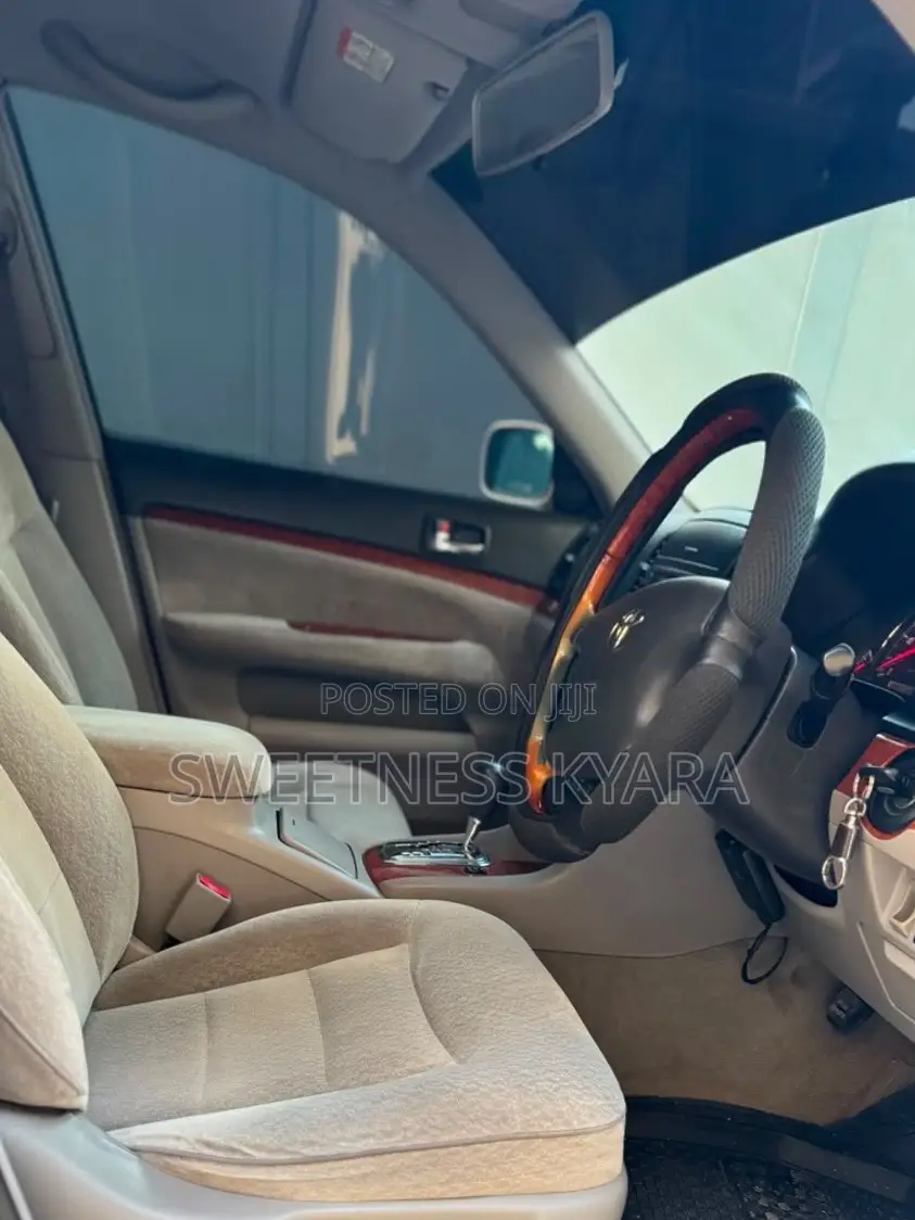Toyota Mark II 2004 Silver