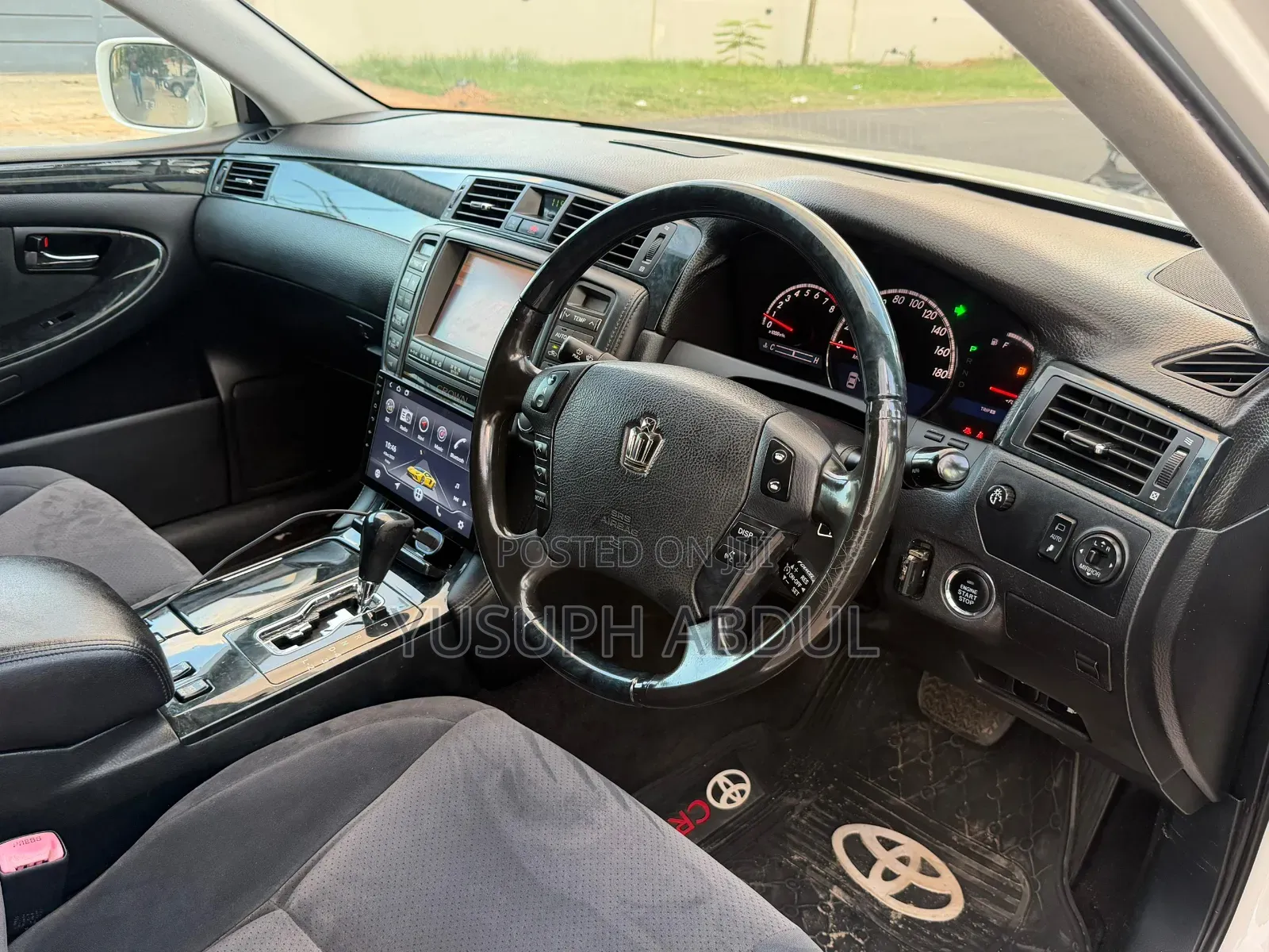 Toyota Crown Royale 2005 White