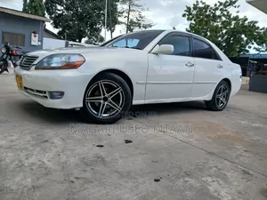 Toyota Mark II 2004 Pearl