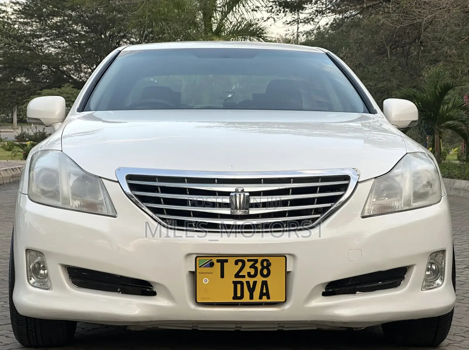 Toyota Crown 2008 White