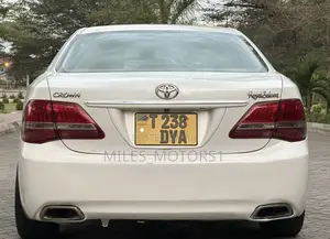 Toyota Crown 2008 White