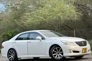 Toyota Crown 2008 White