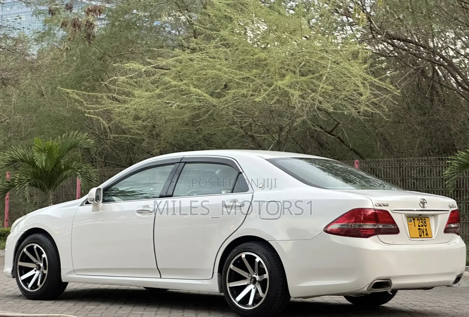 Toyota Crown 2008 White