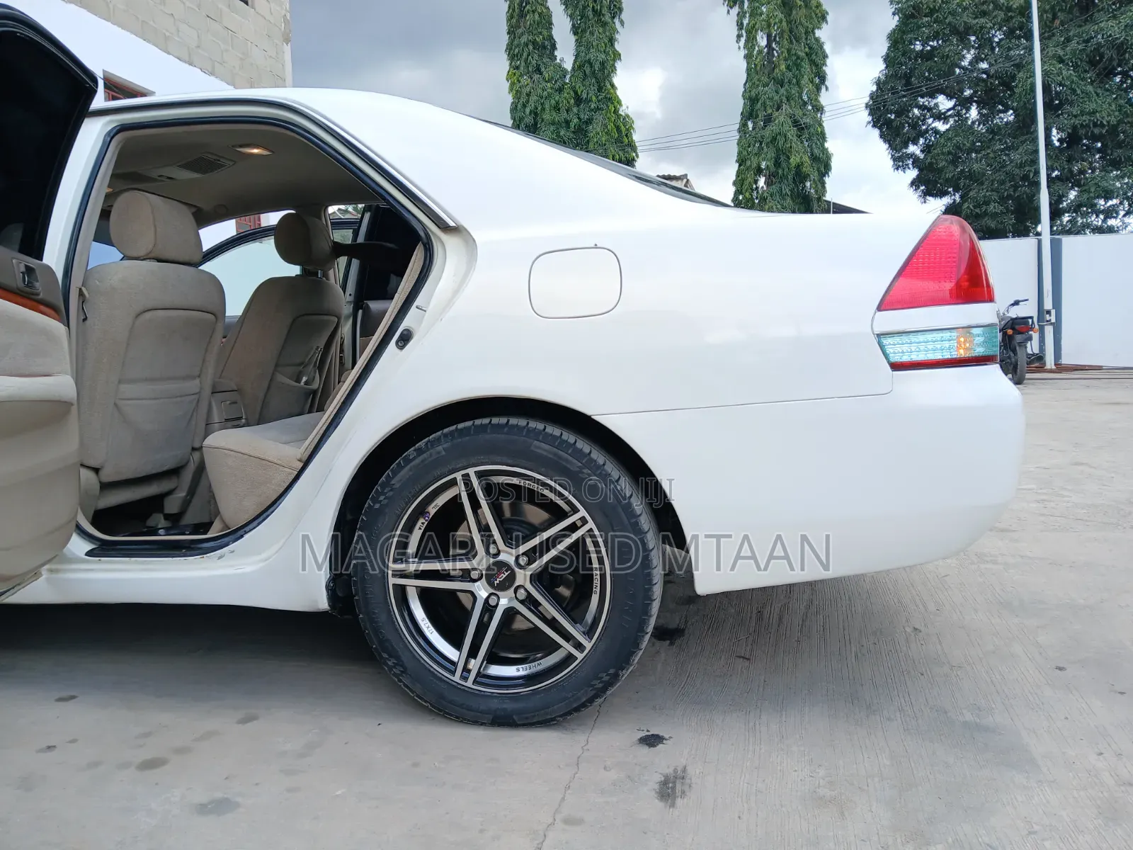 Toyota Mark II 2004 Pearl