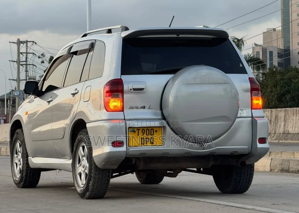 Toyota RAV4 Automatic 2003 Silver