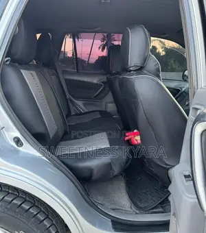 Toyota RAV4 Automatic 2003 Silver