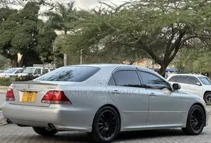 Toyota Crown 2005 Silver