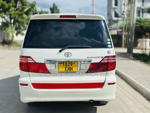 Toyota Alphard 2.4 Petrol FWD 2006 White