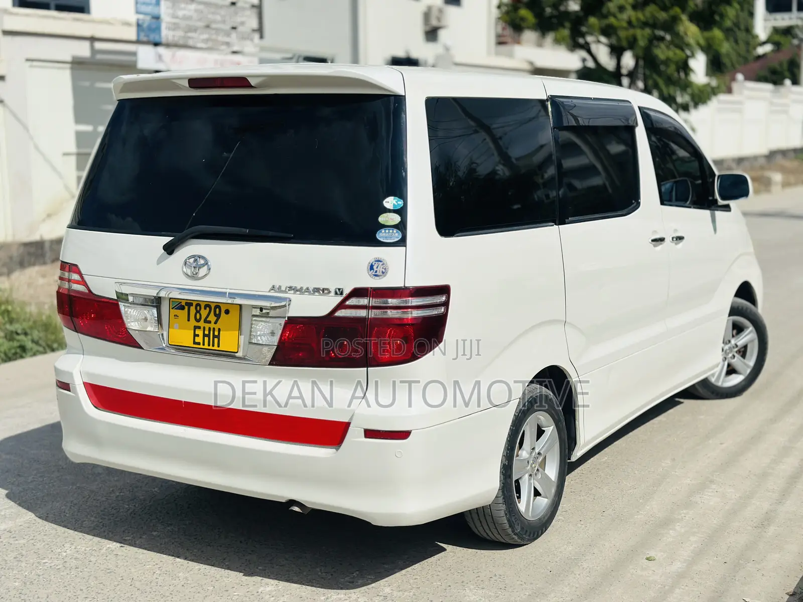 Toyota Alphard 2.4 Petrol FWD 2006 White