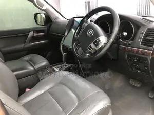 Toyota Land Cruiser 2009 White