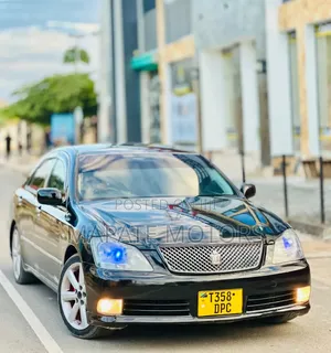 Toyota Crown Royale 2005 Black