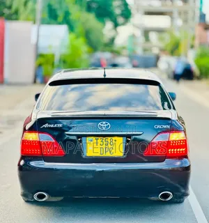 Toyota Crown Royale 2005 Black