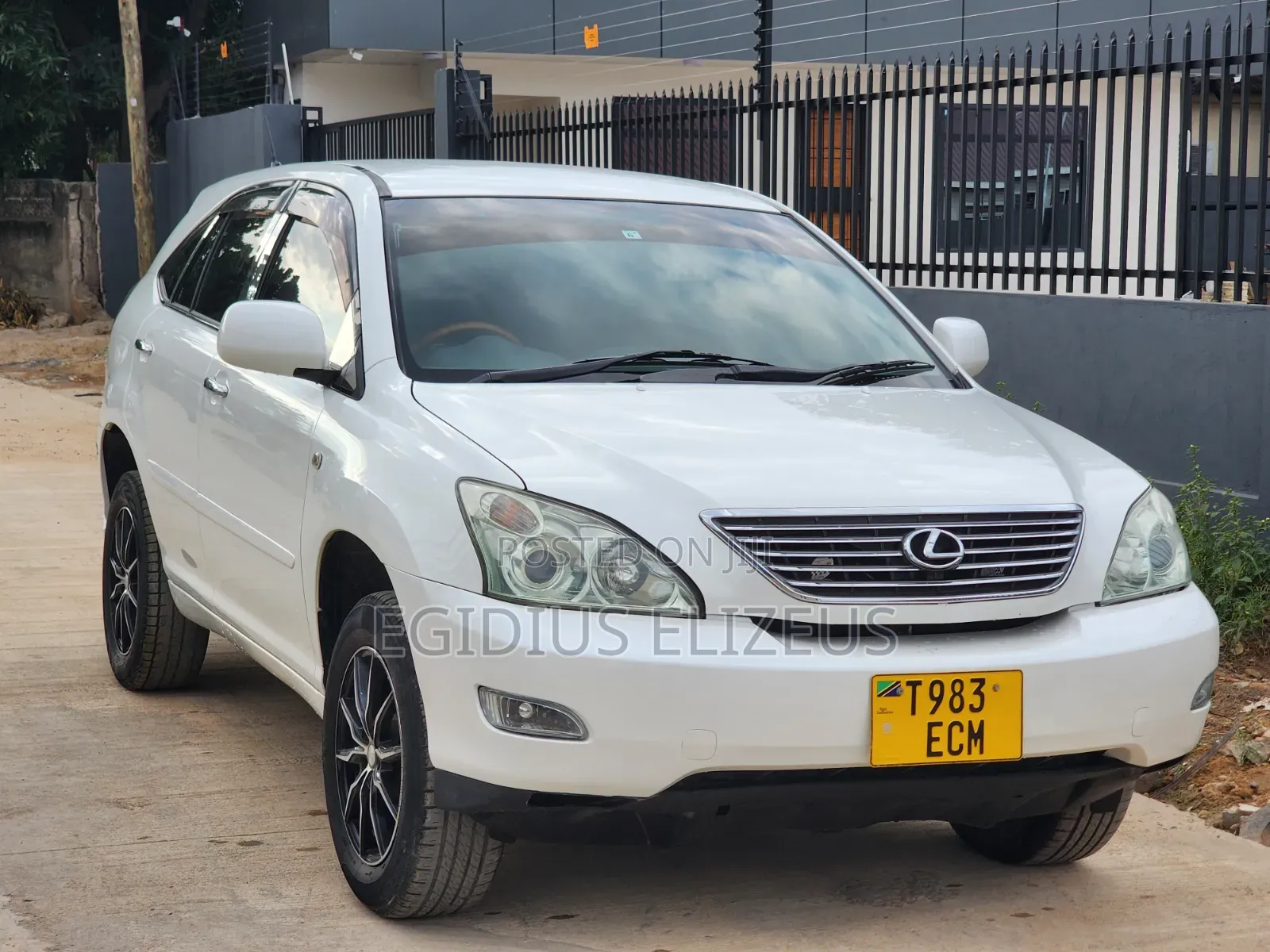 Toyota Harrier 2005 White