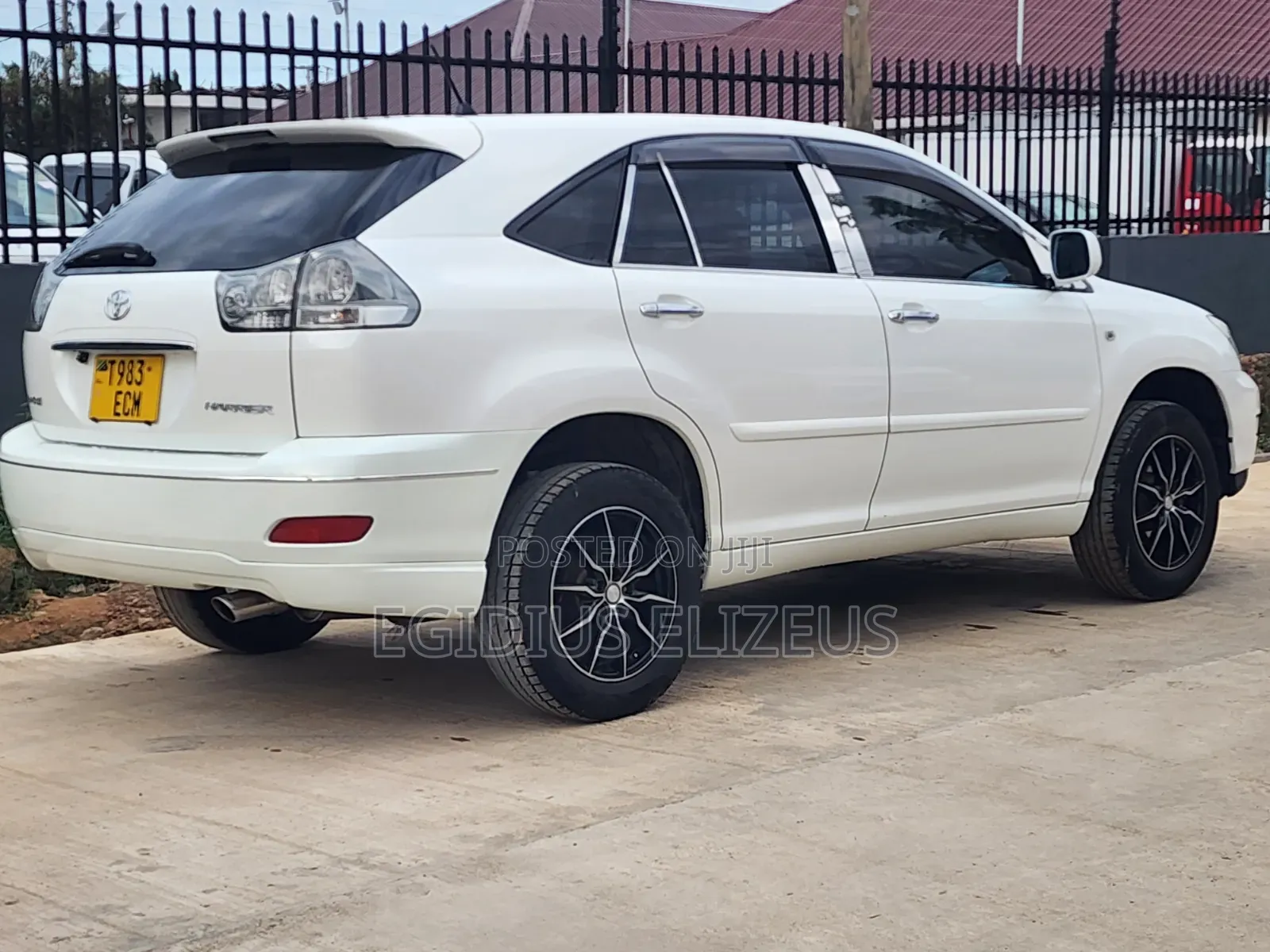 Toyota Harrier 2005 White