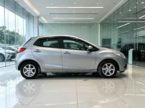 Mazda Demio 2009 Silver