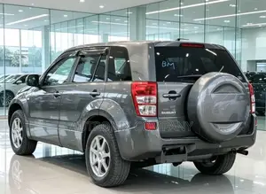 Suzuki Escudo 2005 Gray