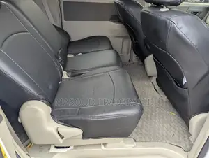 Toyota Noah 2010 Off white