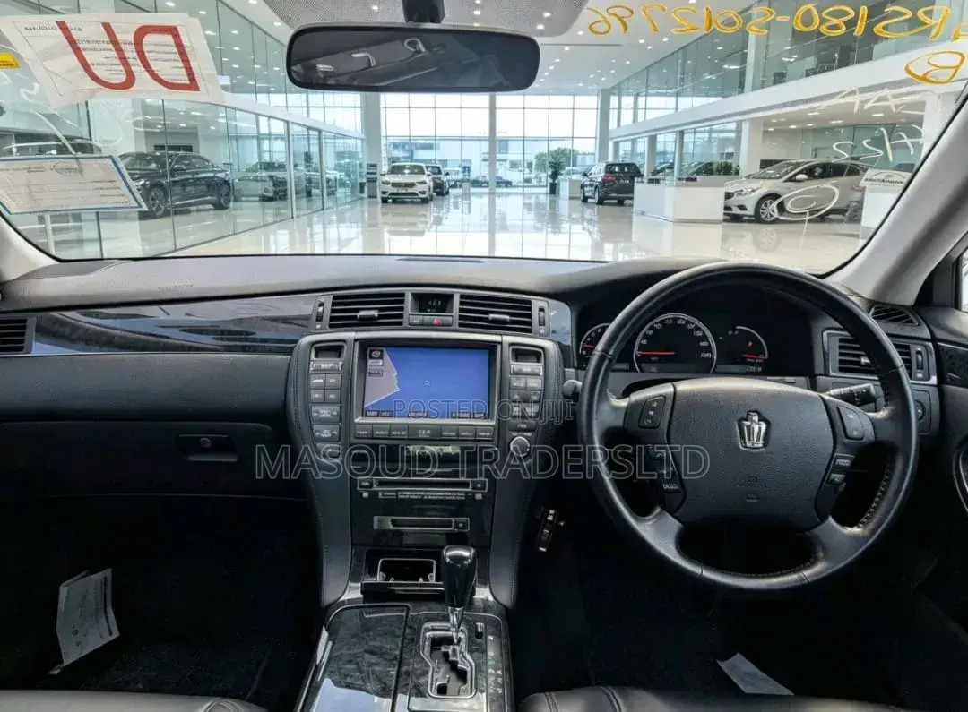 Toyota Crown 2006 Off white