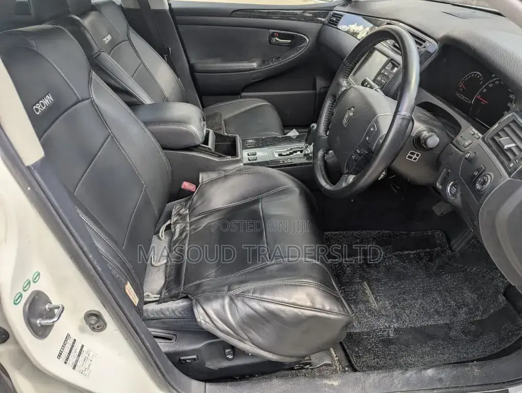 Toyota Crown 2006 Off white