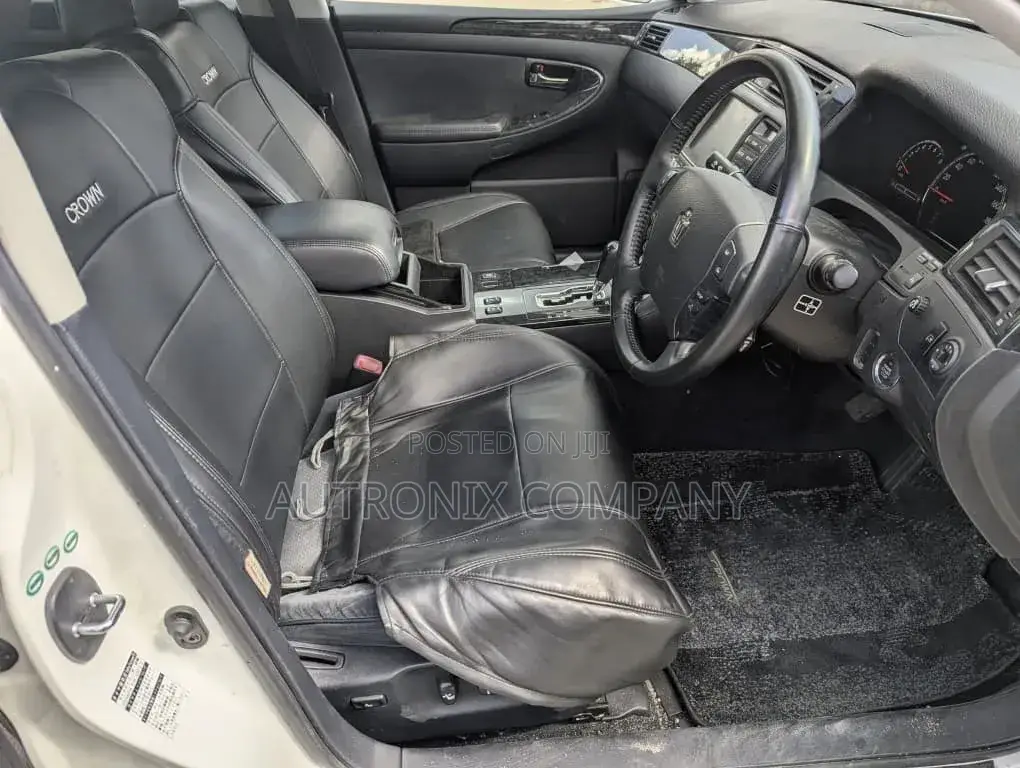 Toyota Crown 2006 Off white