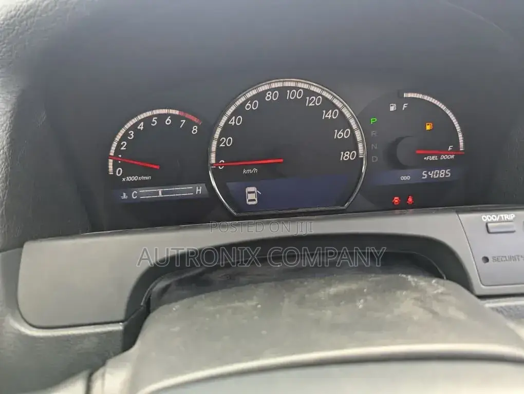 Toyota Crown 2006 Off white