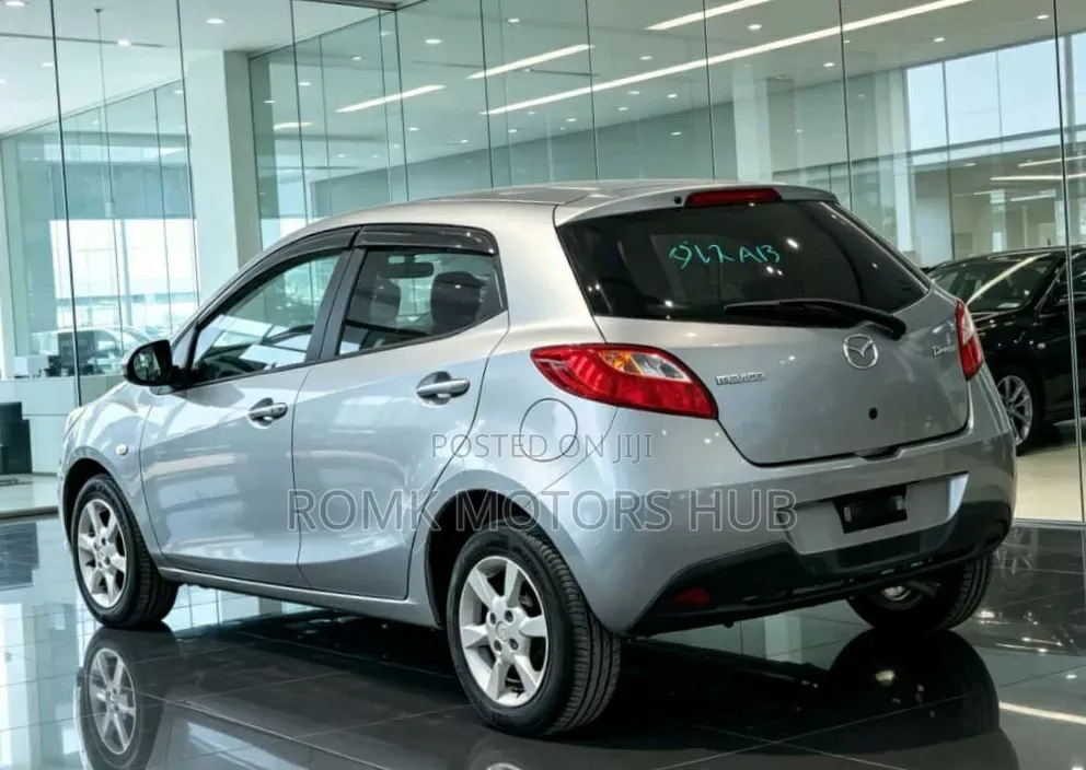 Mazda Demio 2009 Silver