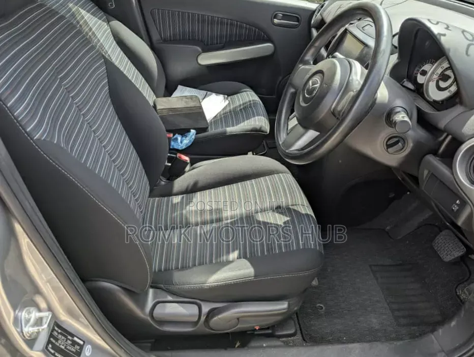 Mazda Demio 2009 Silver
