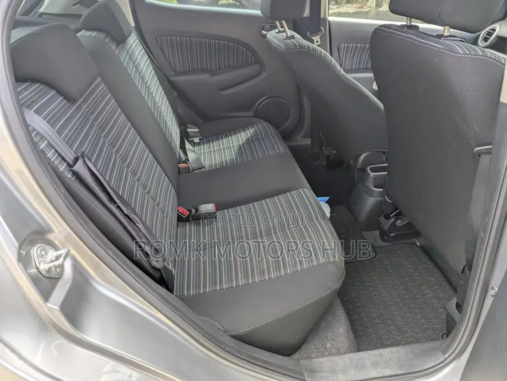 Mazda Demio 2009 Silver