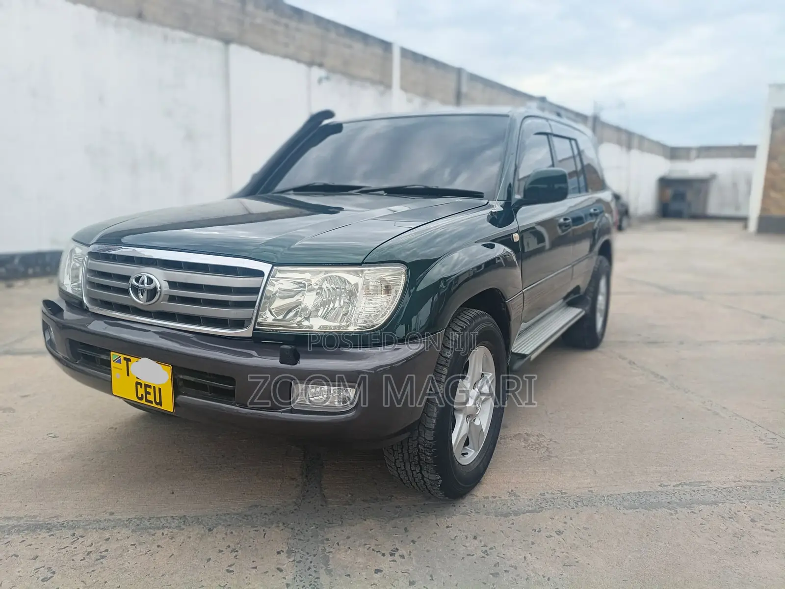 Toyota Land Cruiser 2005 Green