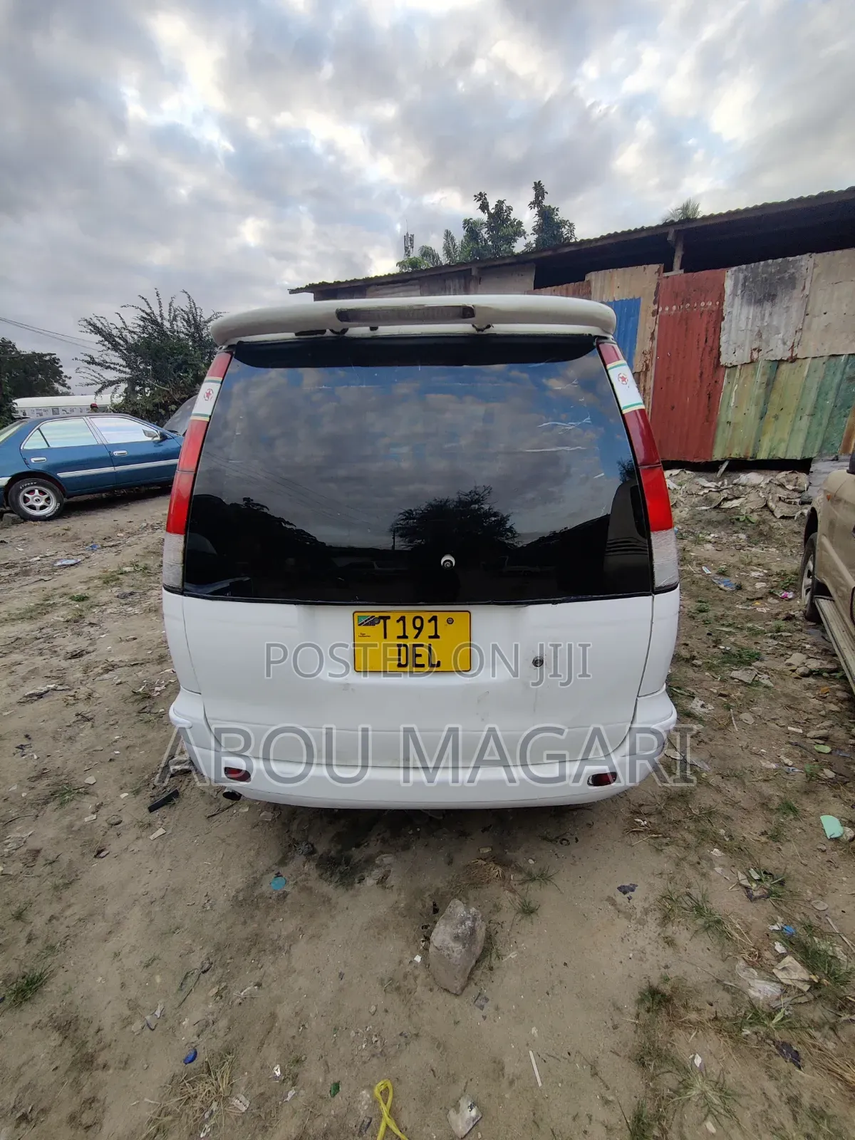 Toyota Noah 2005 White