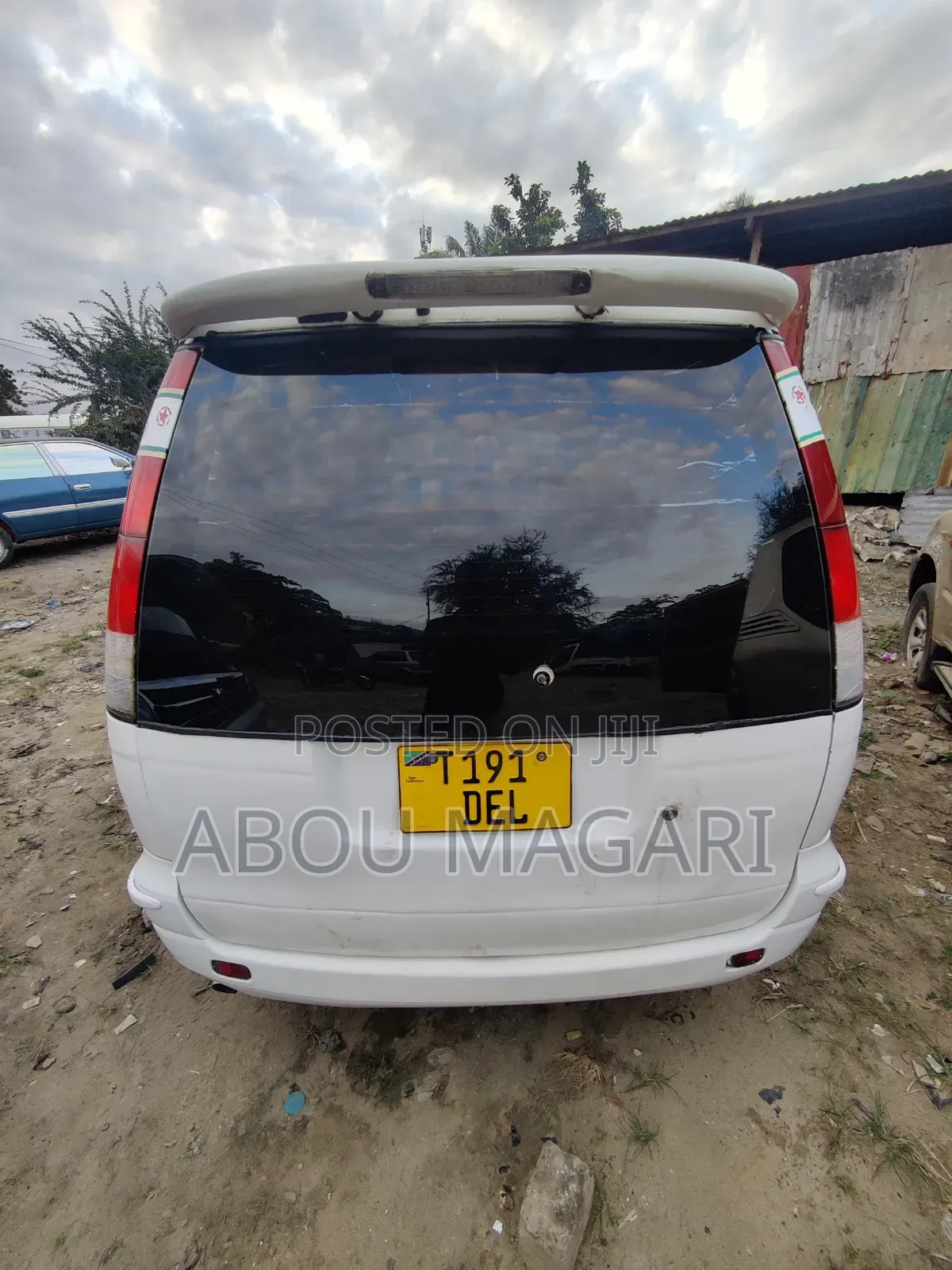 Toyota Noah 2005 White