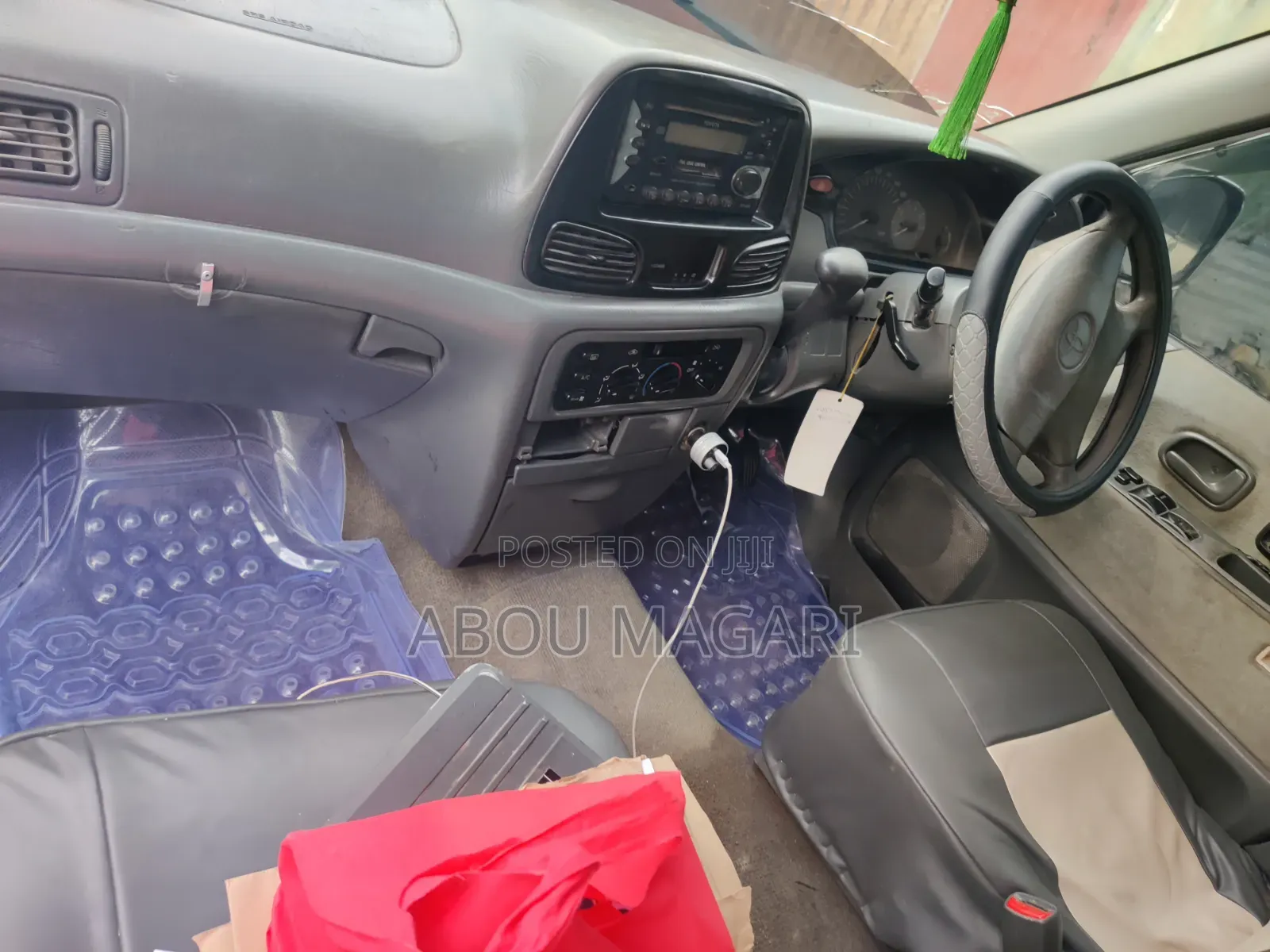 Toyota Noah 2005 White
