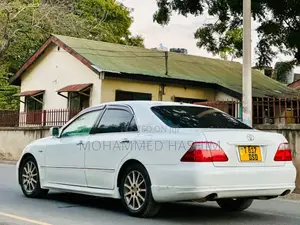 Toyota Crown 2007 White