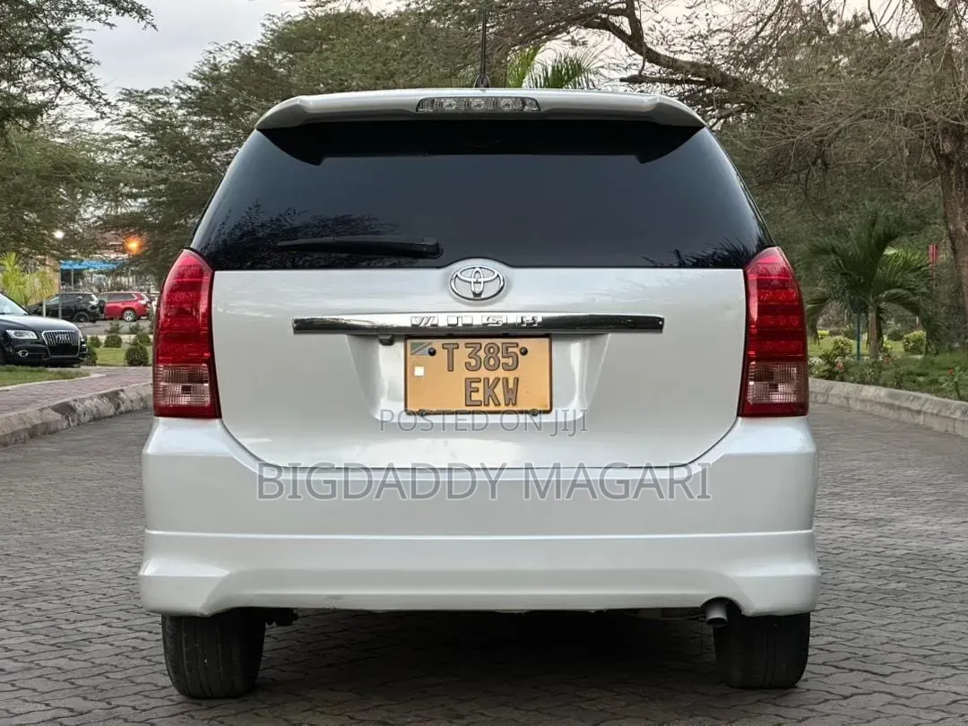 Toyota Wish 2005