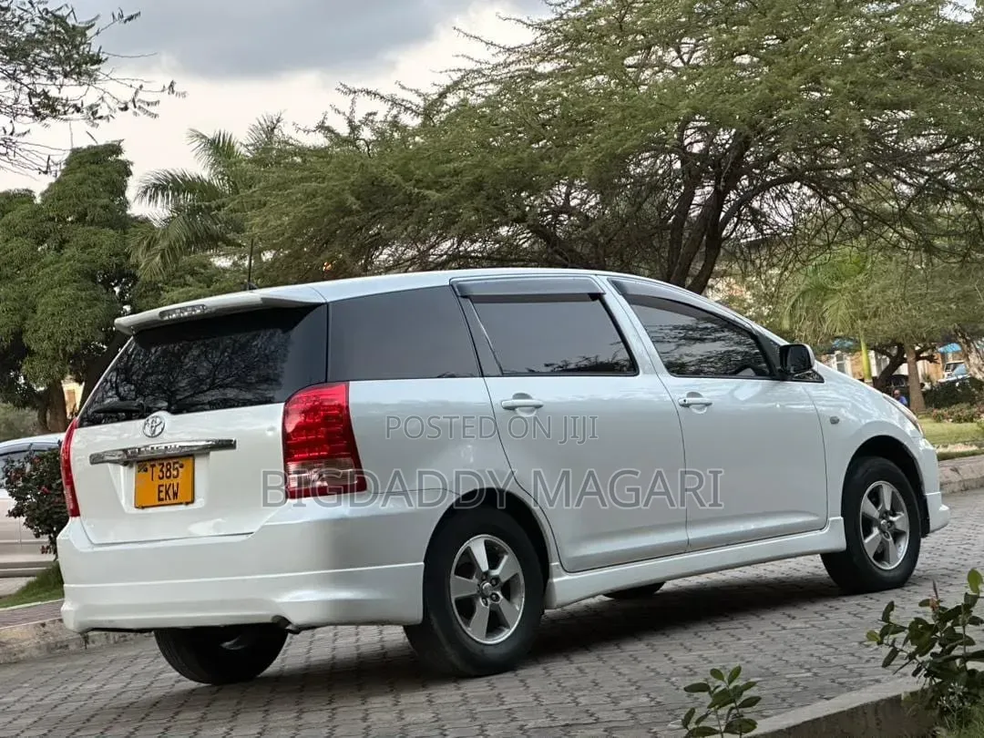Toyota Wish 2005