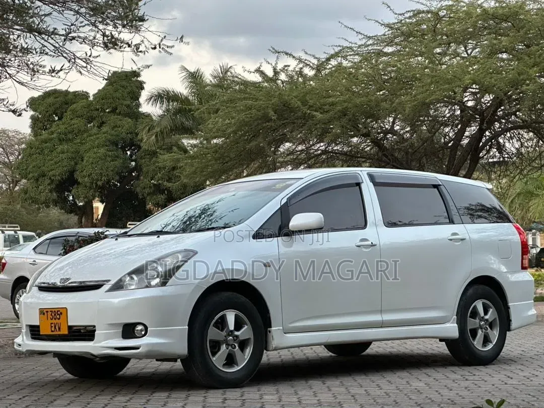 Toyota Wish 2005