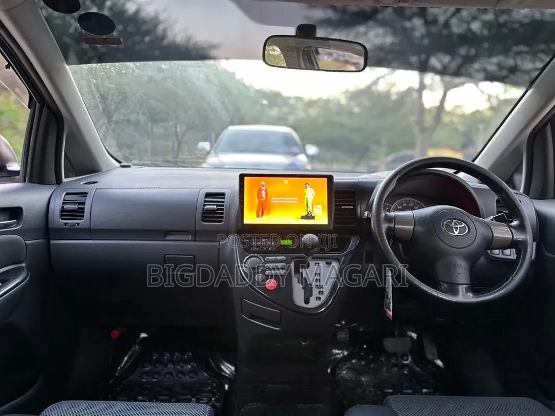 Toyota Wish 2005