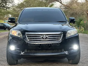 Toyota Vanguard 2011 Black